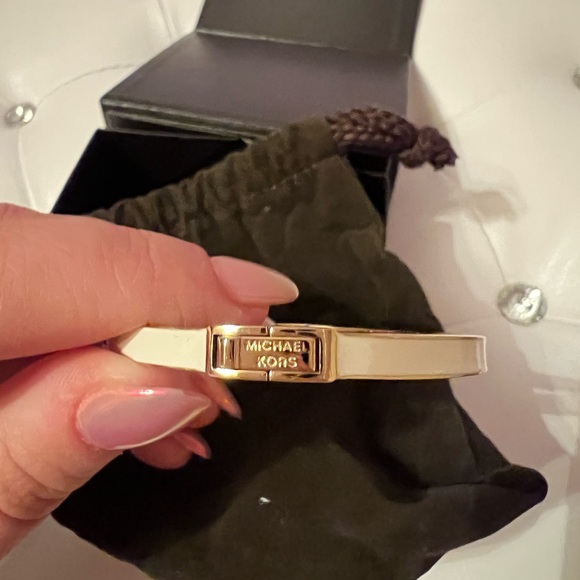 MK lock bracelet - Picture 6 of 7